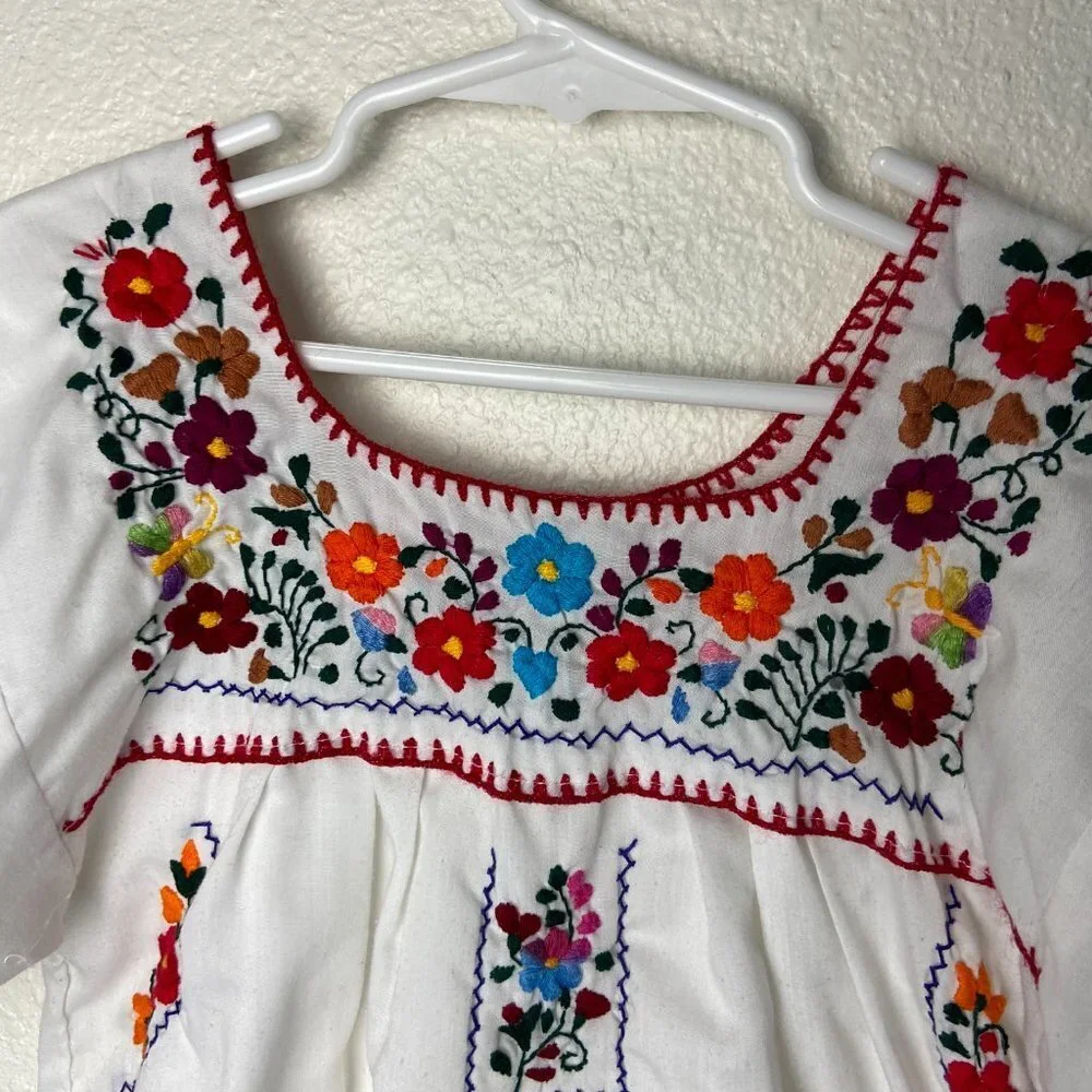 Vintage handmade embroidered child’s long dress nightgown 5-6Y